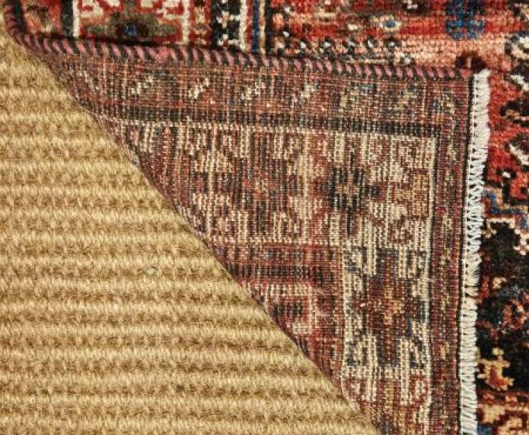 Persian 'Shiraz' Wool Rug - Image 5