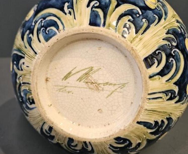 Moorcroft Macintyre Poppies Twin Handle Vase - Image 7