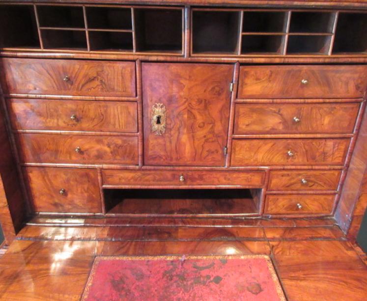 Stunning William & Mary Period Walnut Escritoire - Image 2