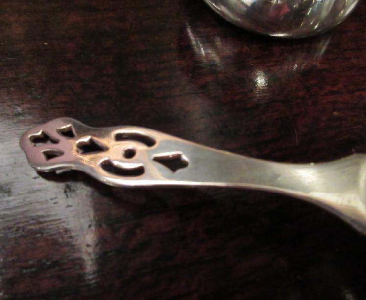 George VI Period Solid Silver Tea Strainer - Image 5