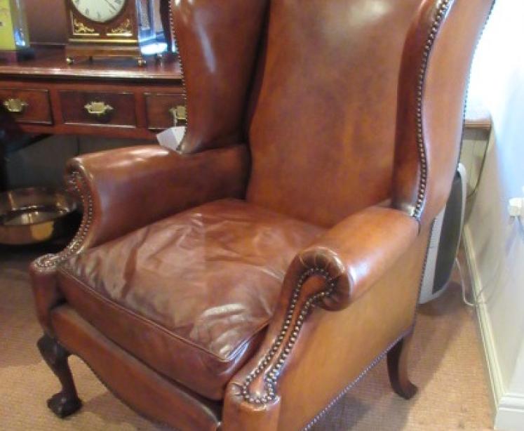 Fantastic Pair of 19th Century Leather Wing Armchairs - Image 4