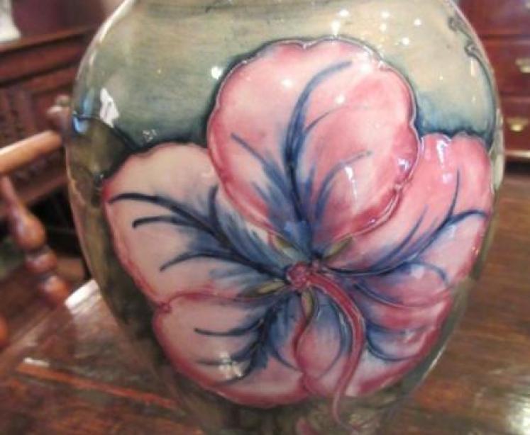 Rare Moorcroft Pink Hibiscus Baluster Shaped Vase - Image 3