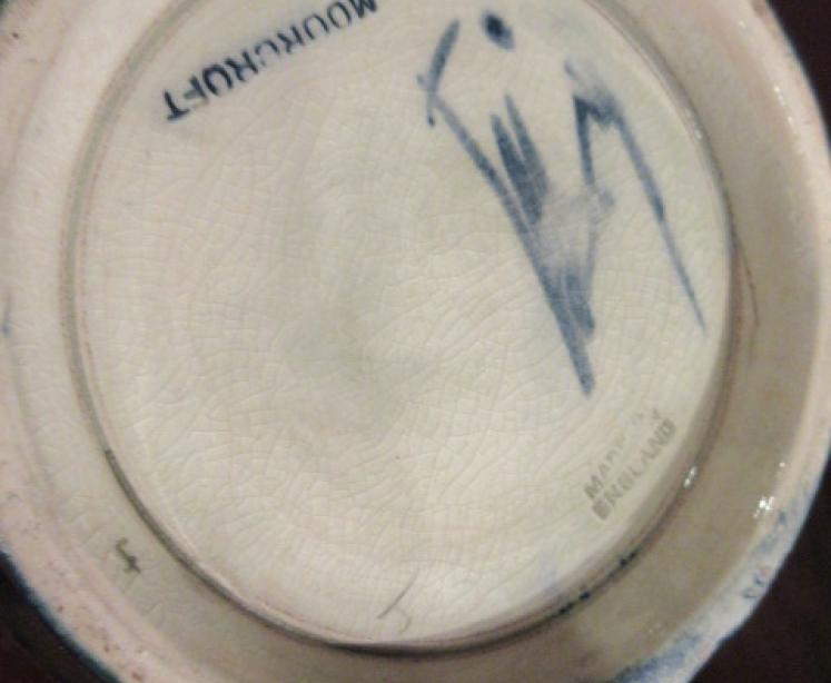 Rare Moorcroft Pink Hibiscus Baluster Shaped Vase - Image 5