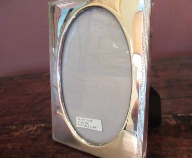 George V Period Silver Oval Centre Photo Frame - Image 5