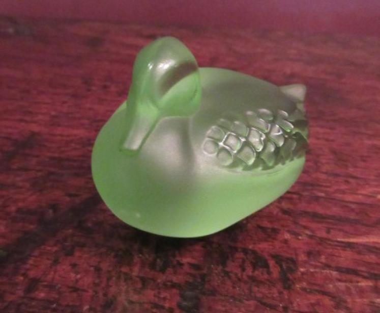 Lalique Green Opalescent Duck - Image 2