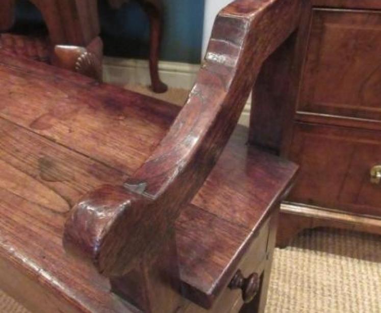 George II Period Chestnut Inglenook Settle - Image 5