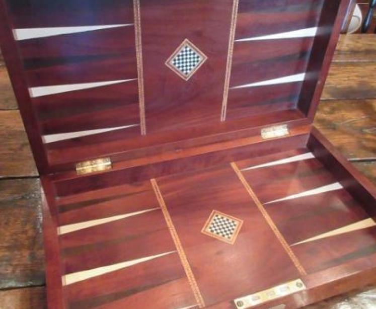 Early Victorian Flame Mahogany Backgammon Games Box - Image 1
