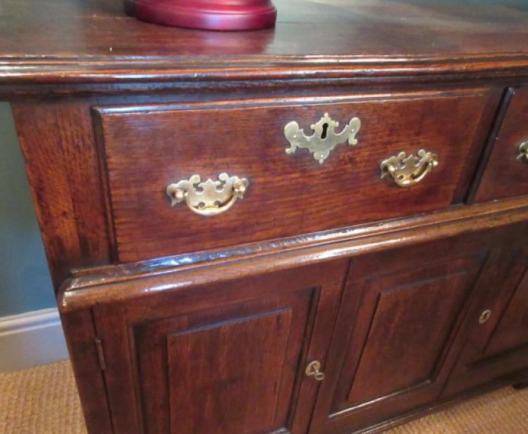 Small George II Period Oak Cupboard Dresser - Image 3