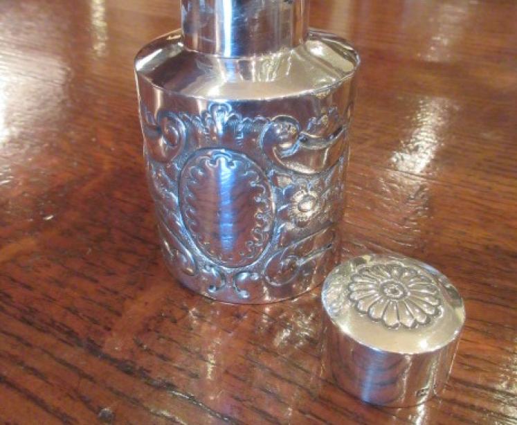 Edwardian Period Silver Lidded Caddy - Image 4
