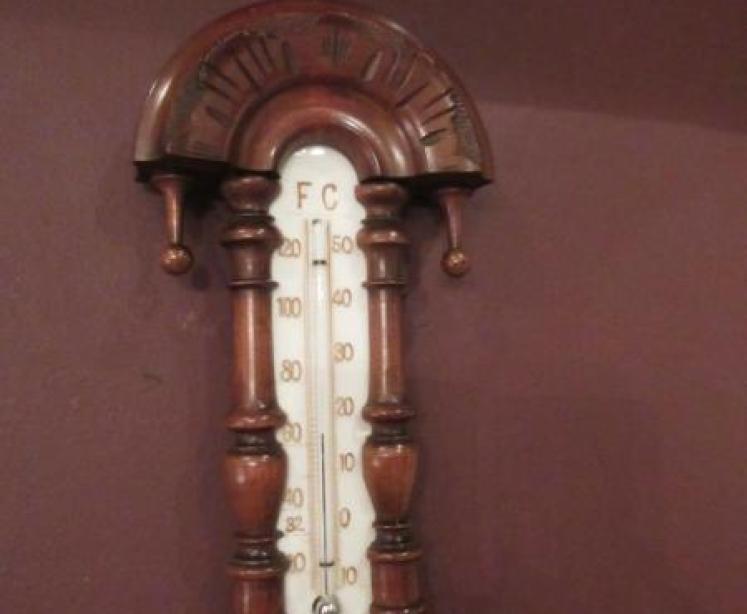 Small Victorian Walnut 'Pendant' Shaped Barometer - Image 3