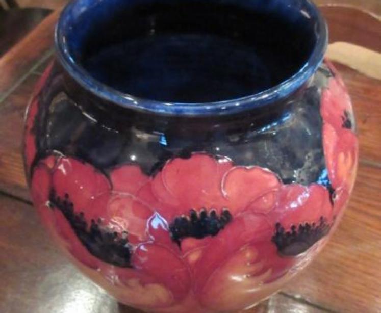 Large Moorcroft Big Poppy Vase.c.1920 - Image 3