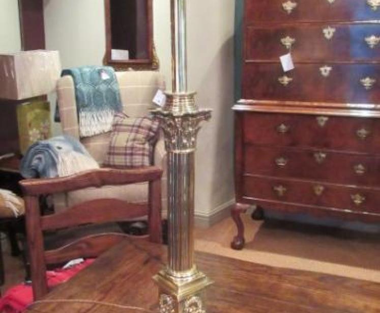 Victorian Cast Brass Corinthian Column Table Lamp - Image 1