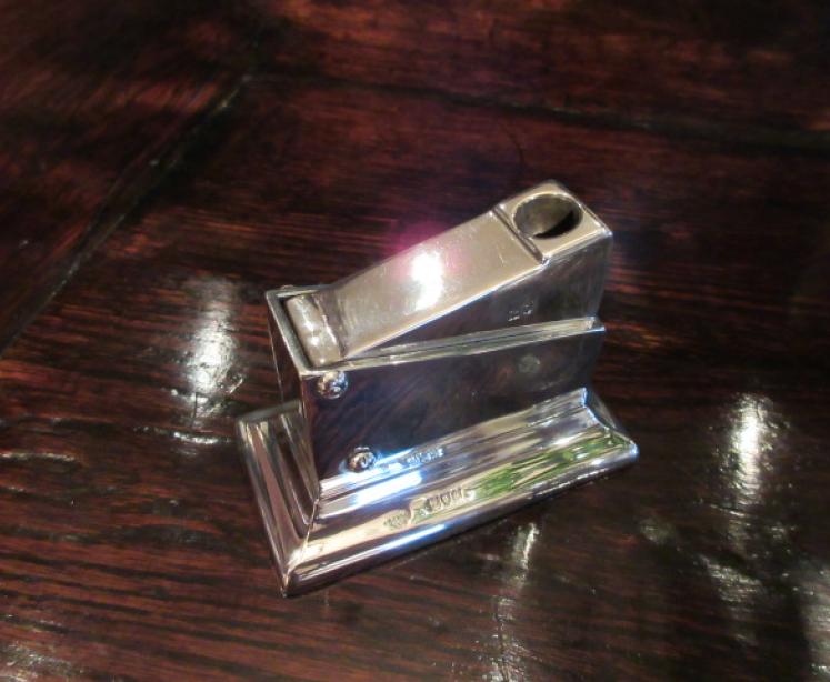 George V Period Silver Table Cigar Cutter - Image 1