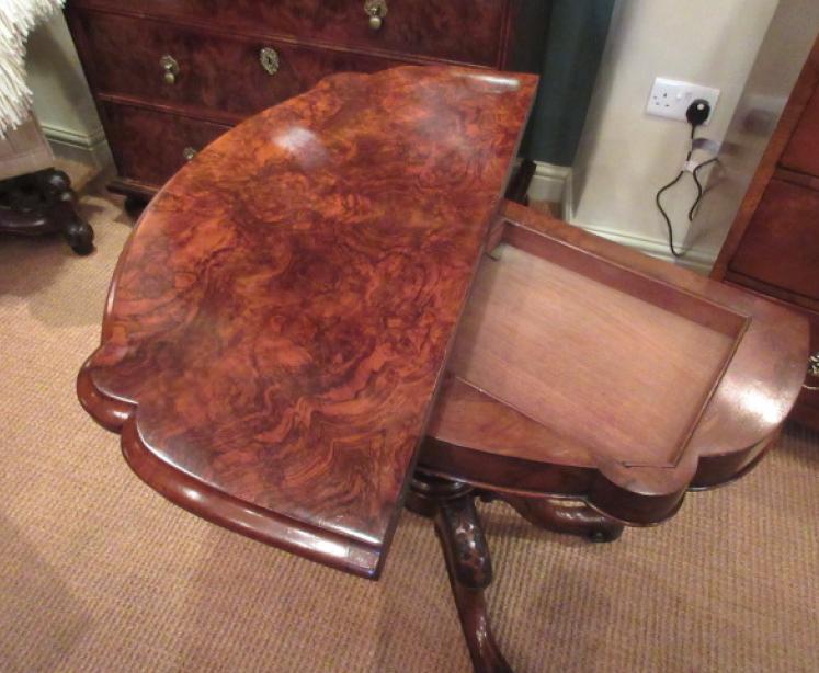 Superb Mid Victorian Burr Walnut Games Table - Image 4
