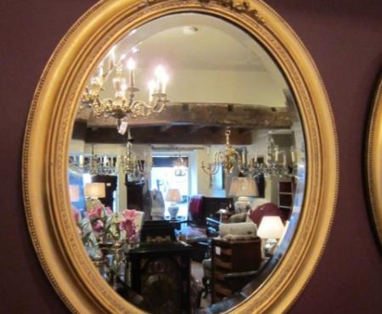 Fine Pair of Victorian Oval Gilt Wall Mirrors - Image 3