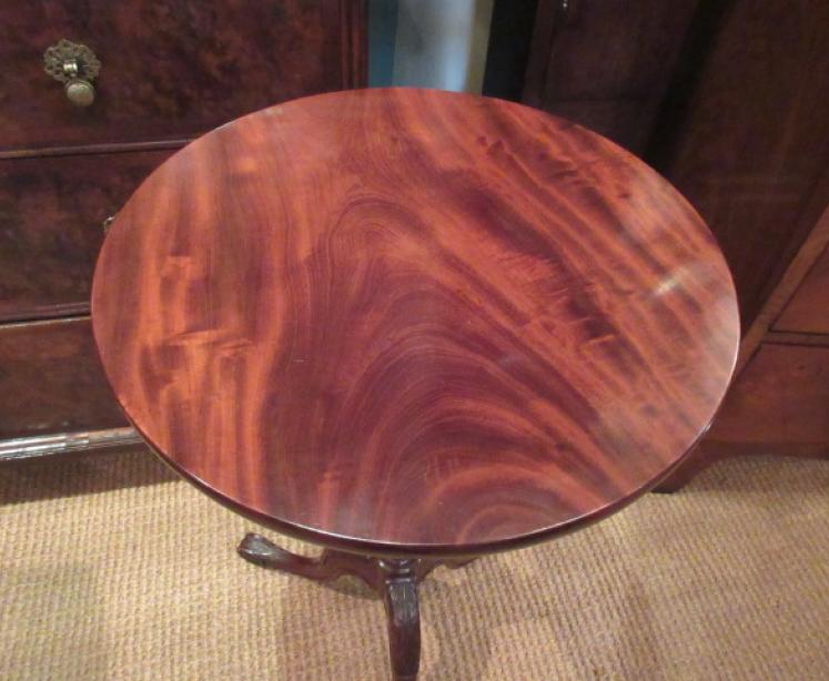 Early Victorian Figured Mahogany Lamp Table - Image 2
