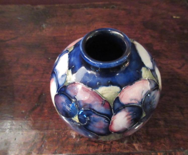 Moorcroft Pansy Pattern Globular Vase - Image 5