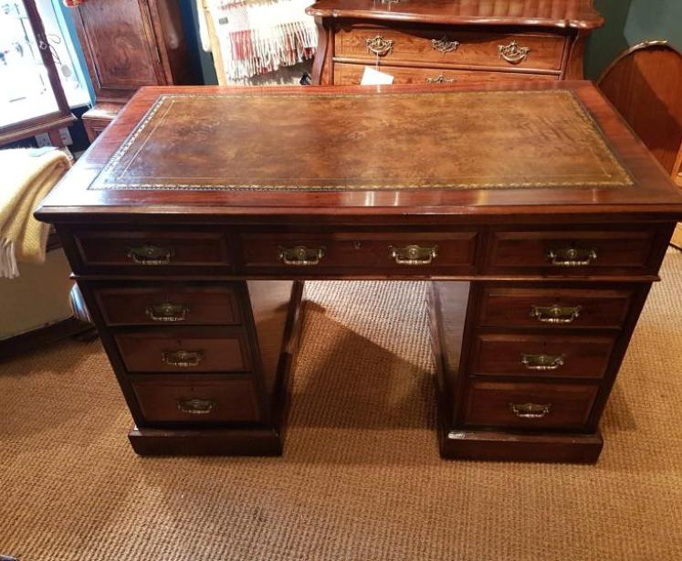 Mid Victorian Mahogany Pedestal Desk by Maples - Image 1