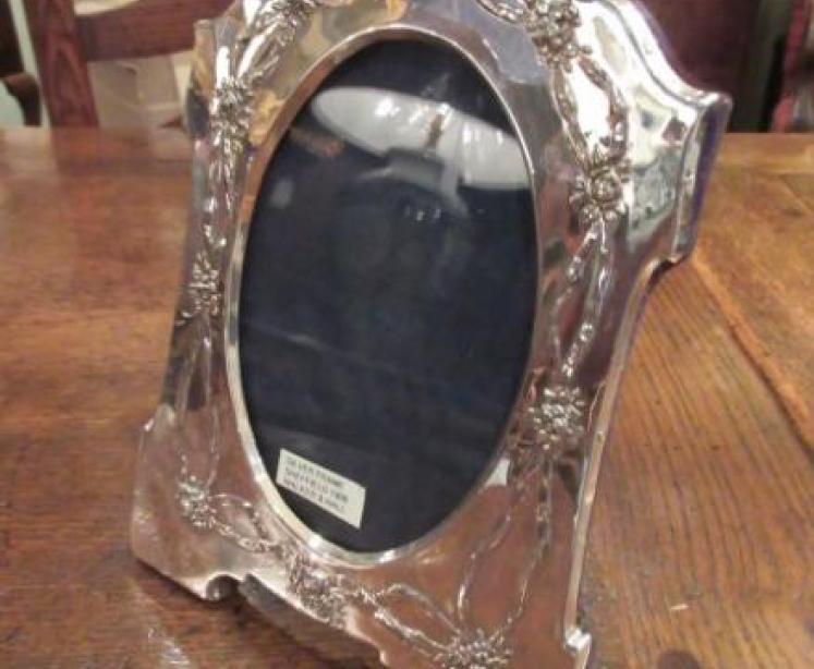Edwardian Period Walker & Hall Silver Photo Frame - Image 5