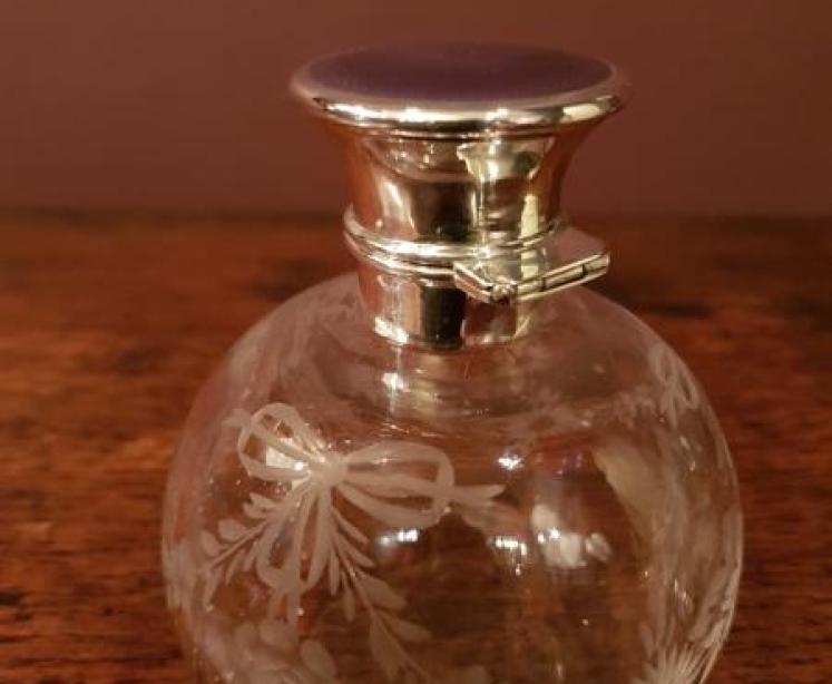 Rare Purple Enamel on Silver Mounted Scent - Image 5