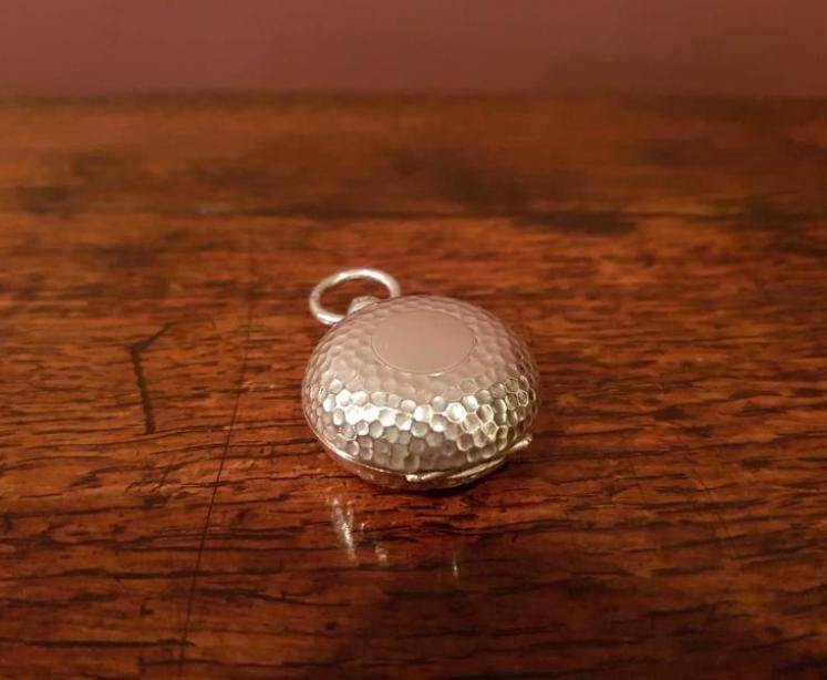 George V Silver 'Golf Ball' Sovereign Case - Image 4