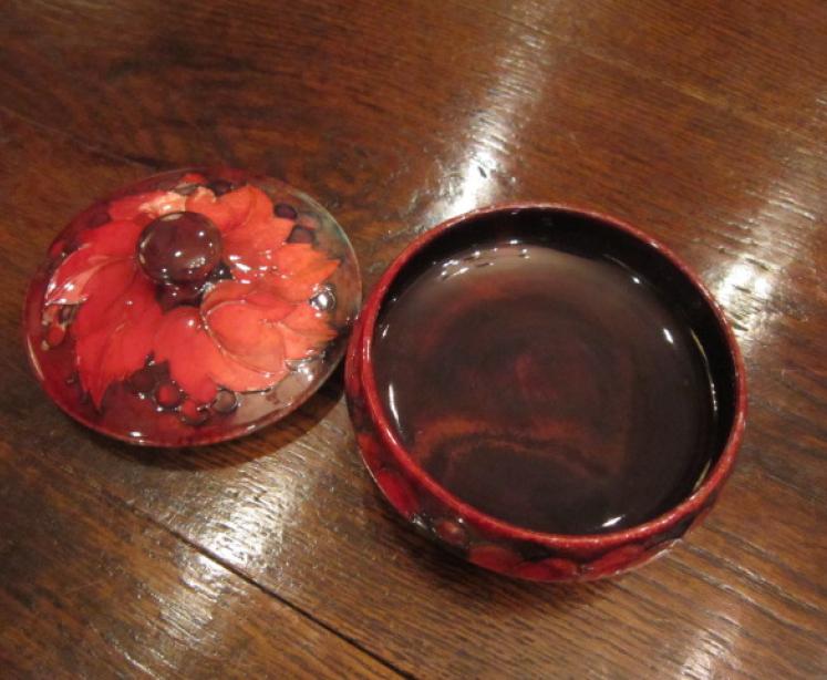 Moorcroft Leaf & Berries Flambe Lidded Dish - Image 3