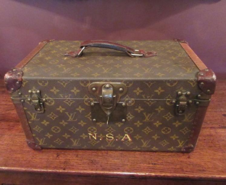 1930's Louis Vuitton Leather Vanity Case - Image 1