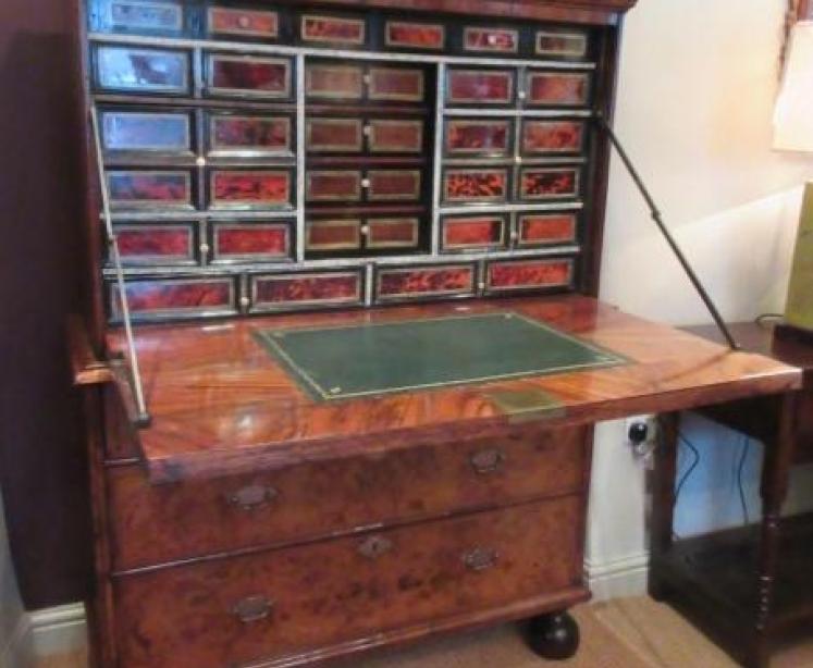 Outstanding William & Mary Period Burr Walnut Escritoire - Image 1