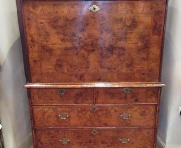 Outstanding William & Mary Period Burr Walnut Escritoire - Image 5