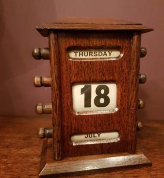 Edwardian Oak Perpetual Desk Calendar