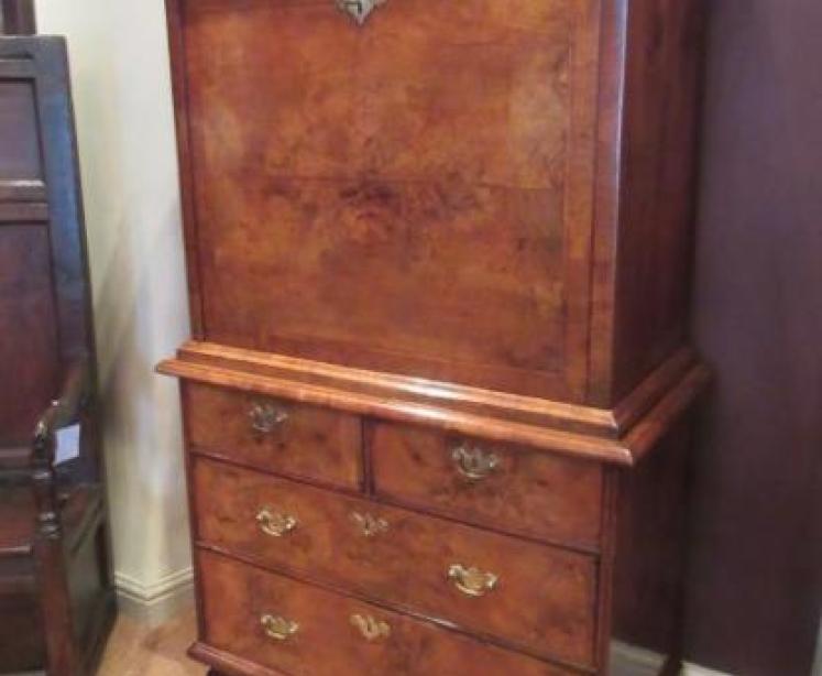 Very Original William & Mary Period Walnut Fitted Escritoire - Image 2
