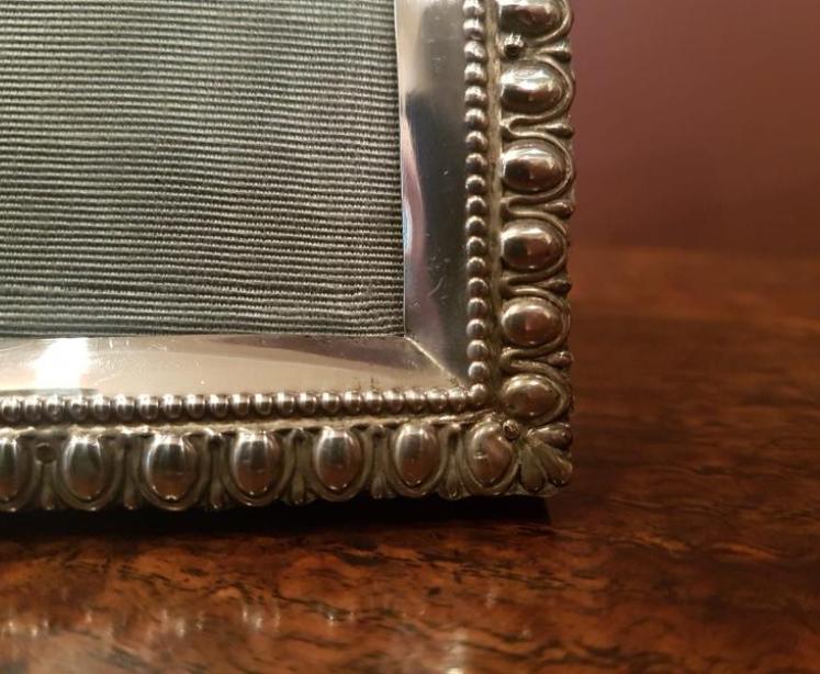 Edwardian Period Silver Bevel Edge Glass Photo Frame  - Image 4