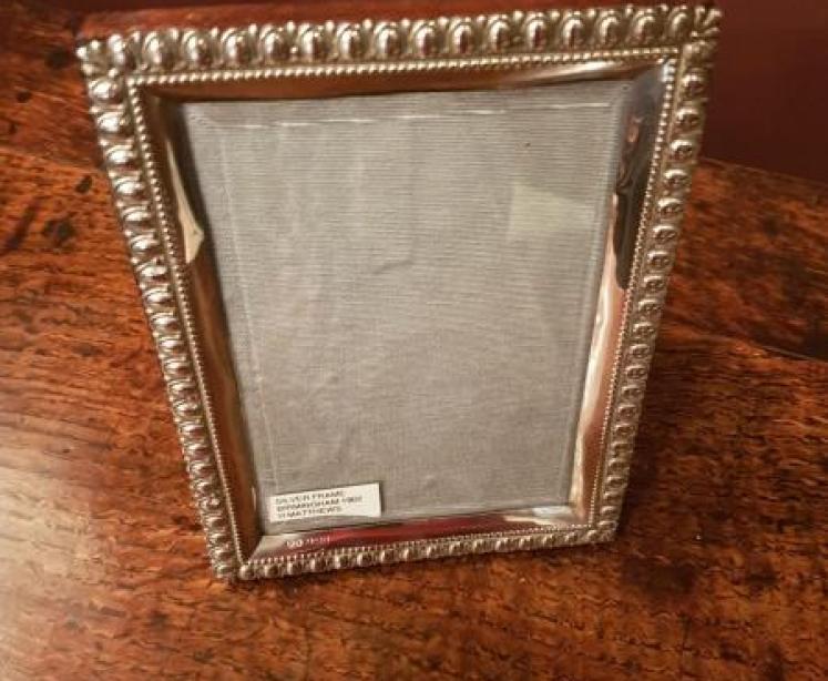 Edwardian Period Silver Bevel Edge Glass Photo Frame  - Image 5