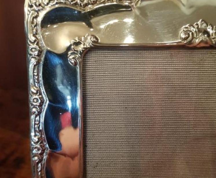 George V Decorative Silver Photo Frame - Image 2