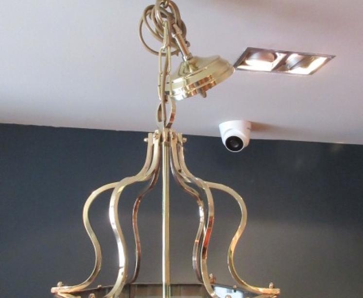 Edwardian Period Polished Brass Hall Lantern - Image 4