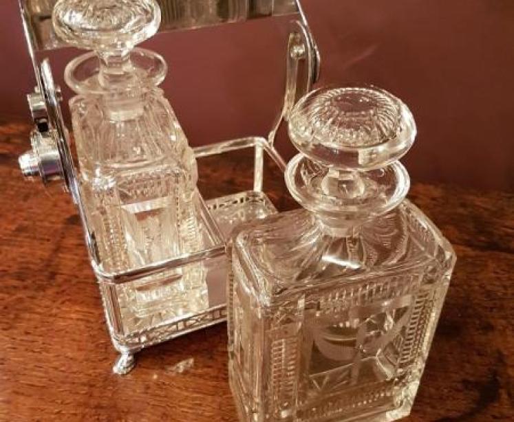Superb Victorian Crystal Cut Two Bottle Whisky Tantalus - Image 2