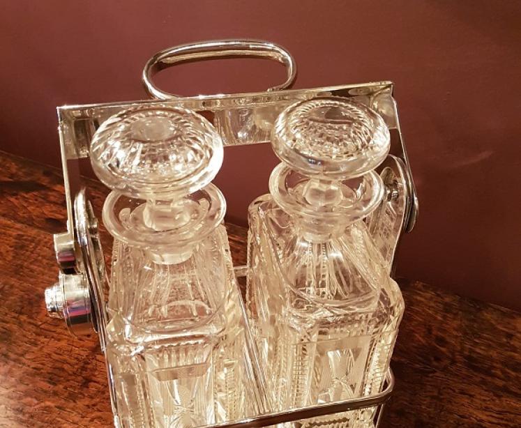 Superb Victorian Crystal Cut Two Bottle Whisky Tantalus - Image 3