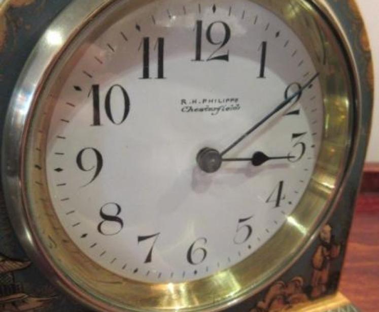 Small Edwardian Period Green Chinioserie  Mantel Clock - Image 2