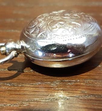 Engraved George V Silver Sovereign Case