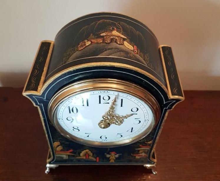Edwardian Antique Chinioserie Lacquered Mantel Clock - Image 2