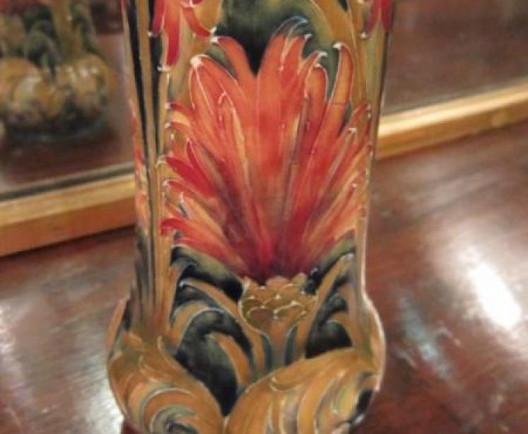 Superb McIntyre Moorcroft Chrysanthemum Vase - Image 4