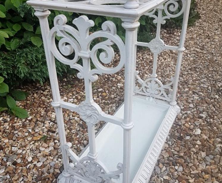 Coalbrookdale 19th Century Cast Iron Umbrella/Stick Stand - Image 2