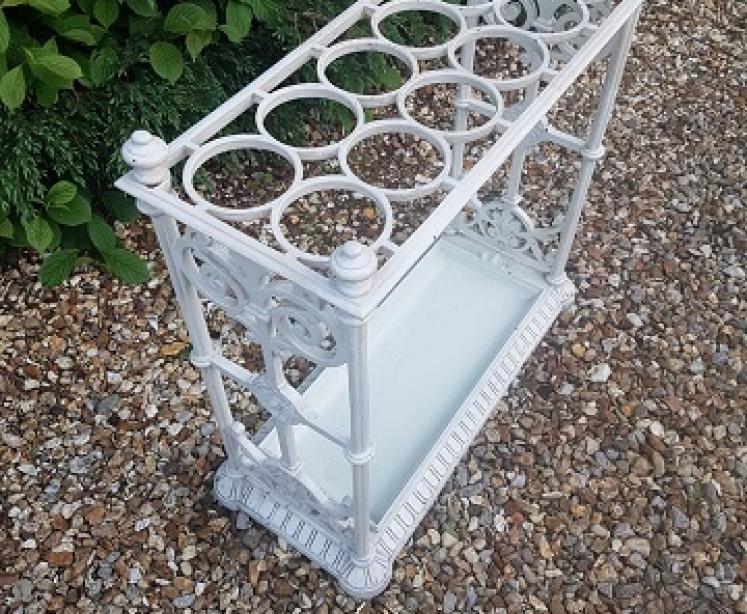 Coalbrookdale 19th Century Cast Iron Umbrella/Stick Stand - Image 3