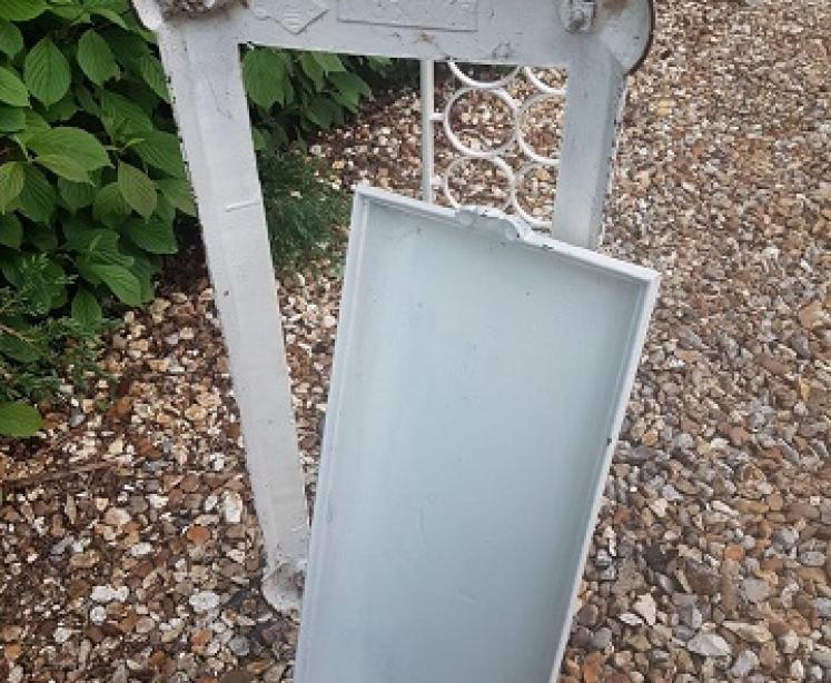 Coalbrookdale 19th Century Cast Iron Umbrella/Stick Stand - Image 5