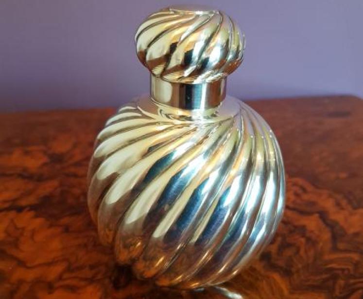 Victorian Silver Scent Bottle - Image 1