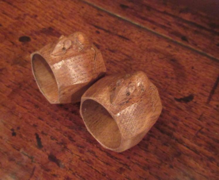 Matching Pair of Mouseman Napkin Rings - Image 3