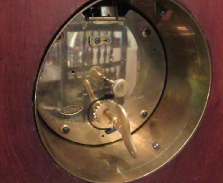 Art Nouveau Period Inlaid Shaped Top Mantel Clock - Image 5