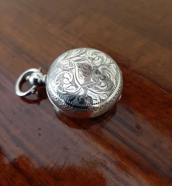 George V Antique Silver Engraved Sovereign Case