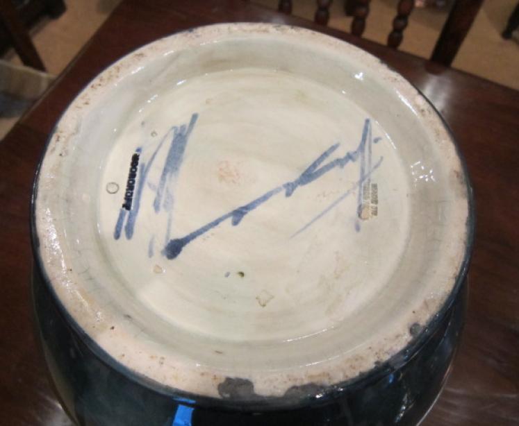 Superb Large Moorcroft Berries Celandon Vase - Image 4