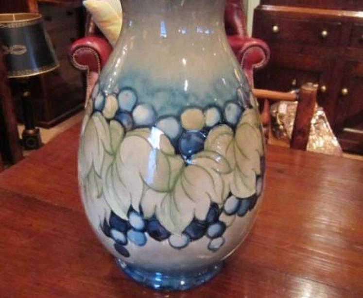 Superb Large Moorcroft Berries Celandon Vase - Image 5